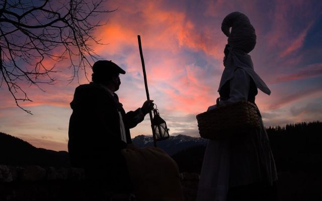 Olentzero - Mari Domingi AZAROA 16 15:00